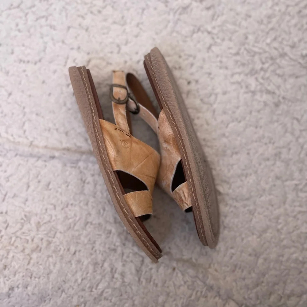 Born Carah Slingback Sandals - Picture 5 of 9